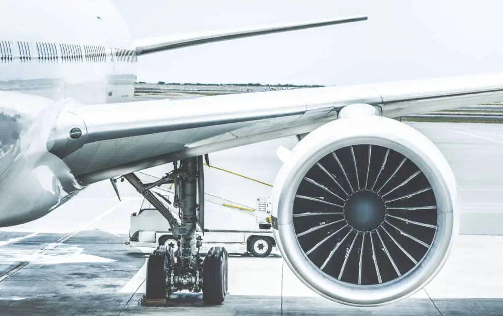 Can Planes Fly On One Engine? 12 Things You Might Not Know 4 Can Planes Fly On One Engine?
