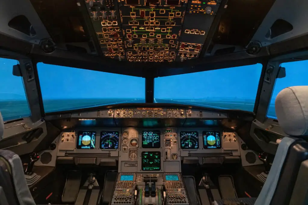 Can Planes Fly On One Engine? Airline Crew Simulator Training